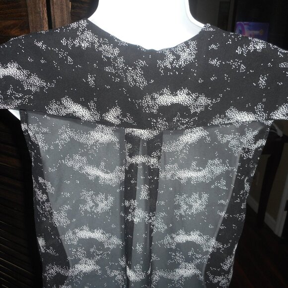 NWOT Semi-sheer black & white dressy blouse, size Medium - Picture 5 of 7